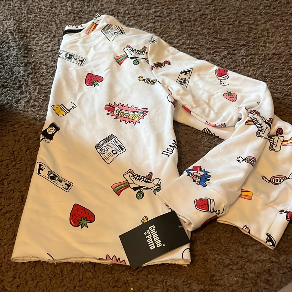 New cuidado con el Pedro crop top